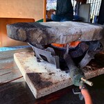 きのこの里 鈴加園 - 石はこんなに分厚いです