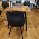 つちのと - 店内→直ぐにリザーブ席に