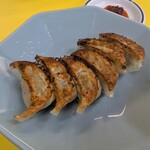 味心 - 餃子　390円　　　ランチタイムは290円