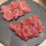 ジンギスカン×厚岸牡蠣  ラムグチカズヤ - シャトーブリアン食べ比べ