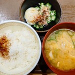 すき家 - 料理写真:まぜのっけ朝食(豚汁変更)