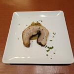 横浜馬車道 旬の肉料理イタリアン オステリア・アウストロ - かみふらのポークのポルケッタ