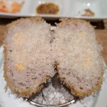 とんかつ成蔵 - 追加のチーズミルフィーユ1800円です。