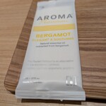 とんかつ成蔵 - 手拭きが上等になりましたね。これは有り難い。