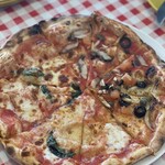 真鶴ピザ食堂 KENNY - マルゲリータ　　　アジとうずわのマリナーラ