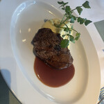37 Steakhouse & Bar - 