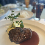 37 Steakhouse & Bar - 