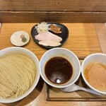 麺屋鈴春 - つけ麺 300g 麺増量 200g 1,900円