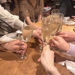 金剛商店138番地 - スパークリングで乾杯