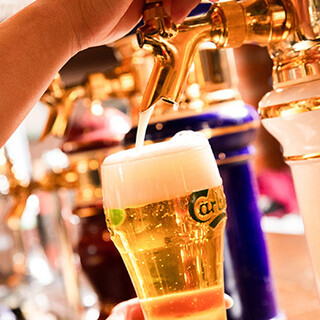 世界のビールや多彩なカクテルをご用意◆ハッピーアワー開催中◎