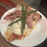 PIZZERIA SPONTINI - アスパラ&パンチェッタ