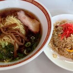 宝龍 - サービスセット（ラーメン、半炒飯）1,050円