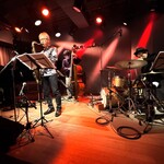 シンジュク・ピット・イン - ライヴ風景