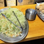 鶏闘士 - キャベツと胡麻団子