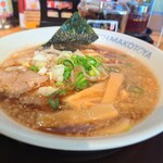ラーメン まこと屋 - 料理写真:熟成背脂醤油ラーメン