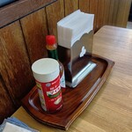 レストラン泉屋 - 卓上調味料など