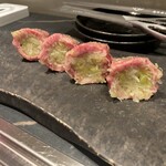 和牛焼肉 伍感 - 特選タン塩ネギ包み　2990円