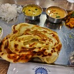 ナンディニ - ポロッタとカレー