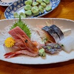 樽見 - 刺し身再び。特製醤油が良き。