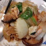 聚鳳 - 好きな一品は八宝菜に！