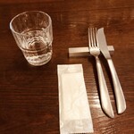 ピッツェリア ファッブリカ 1090 - テーブルセット