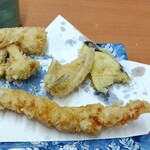 だるまの天ぷら定食 - アラカブ、カリフラワー、きす、なす、大えび。