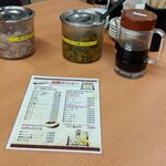 だるまの天ぷら定食 - いかの塩辛、高菜の漬け物、天つゆ。