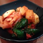 紅梅園 - H.26.12.30.昼 キムチ盛り合わせ 650円