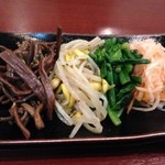 紅梅園 - H.26.12.30.昼 ナムル 400円