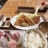 平塚漁港の食堂