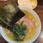 ラーメン 洞くつ家 - 