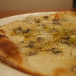 JuJu - ゴルゴンゾーラチーズのピザ