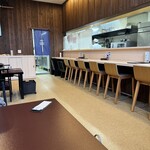 レイクサイド琴引 - 店内は綺麗です。