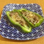 ふれあい酒場 ほていちゃん - 料理写真:生ピーマン肉味噌チーズ