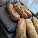 ベーカリーレストラン出口と入口 - パンもどれも美味しい(#^.^#)