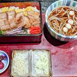 北前そば高田屋 - 温ごまそばと炙り煮豚重セット￥1480