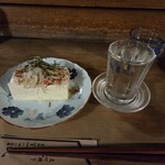 源氏 - 二杯目、高清水生紋、お通し(冷奴)