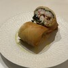 Rocket&Co. - ズワイガニと帆立、チーズの揚げ春巻き　1本　900円