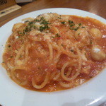 君想ふ暮らし - まんまるニンニクのトマトソースパスタ（￥580）