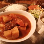 Bistro ひつじや - ラムシャンクのトマトソース煮840円