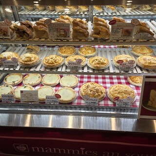 マミーズ・アン・スリール_0