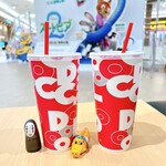 イオンシネマ - ドリンク写真:アイスティー(M)・ファンタメロン(M)
どちらも氷なしで360円
