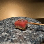 串揚げ キュイジーヌ･ド･オオサカ - 対馬本まぐろ 塩昆布揚げ