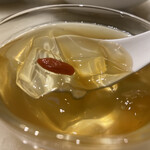 本場四川料理 龍門 - デザート　甘さ控えめな黒糖寒天？