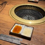 和牛とタン 焼肉 とみ 新橋本店 - 