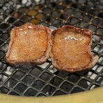 和牛とタン 焼肉 とみ - 