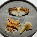 青森割烹 あずましく - こぶ鯛の塩焼き＆津軽の郷土料理の、人参と白滝の子和え