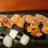 鮨松榮 - ウニ、障泥烏賊、赤貝ひも、赤貝