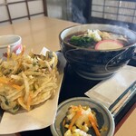 伊佐沼庵 - 天ぷらが5センチ以上の高さ！！