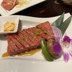 游玄亭 銀座 - 特選すだれ肩ロースです